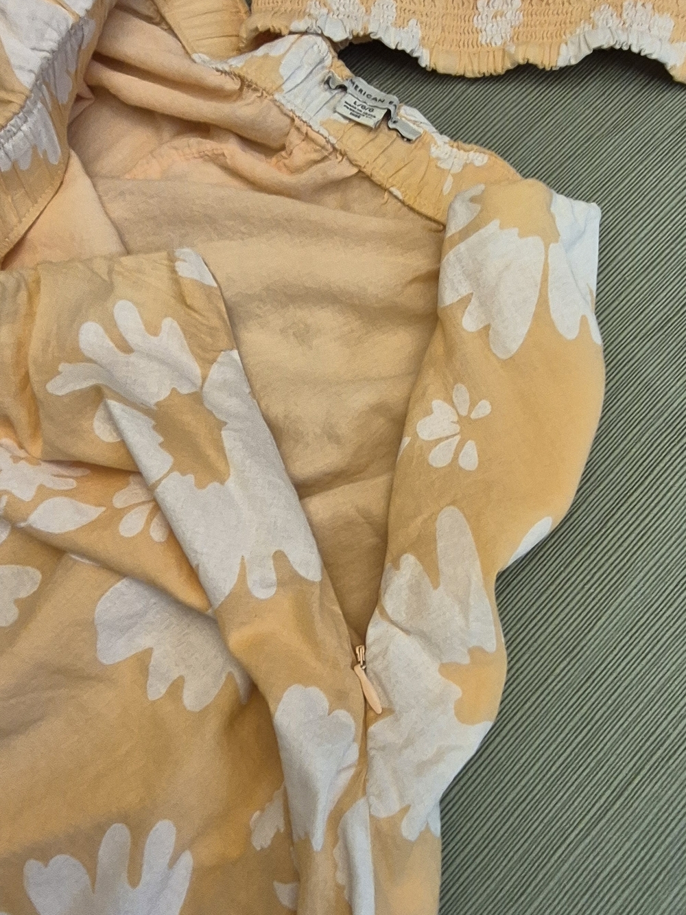 American Eagle XL Top & Large Elastic Waist Skirt Set Yellow With White Flowers - Picture 4 of 6